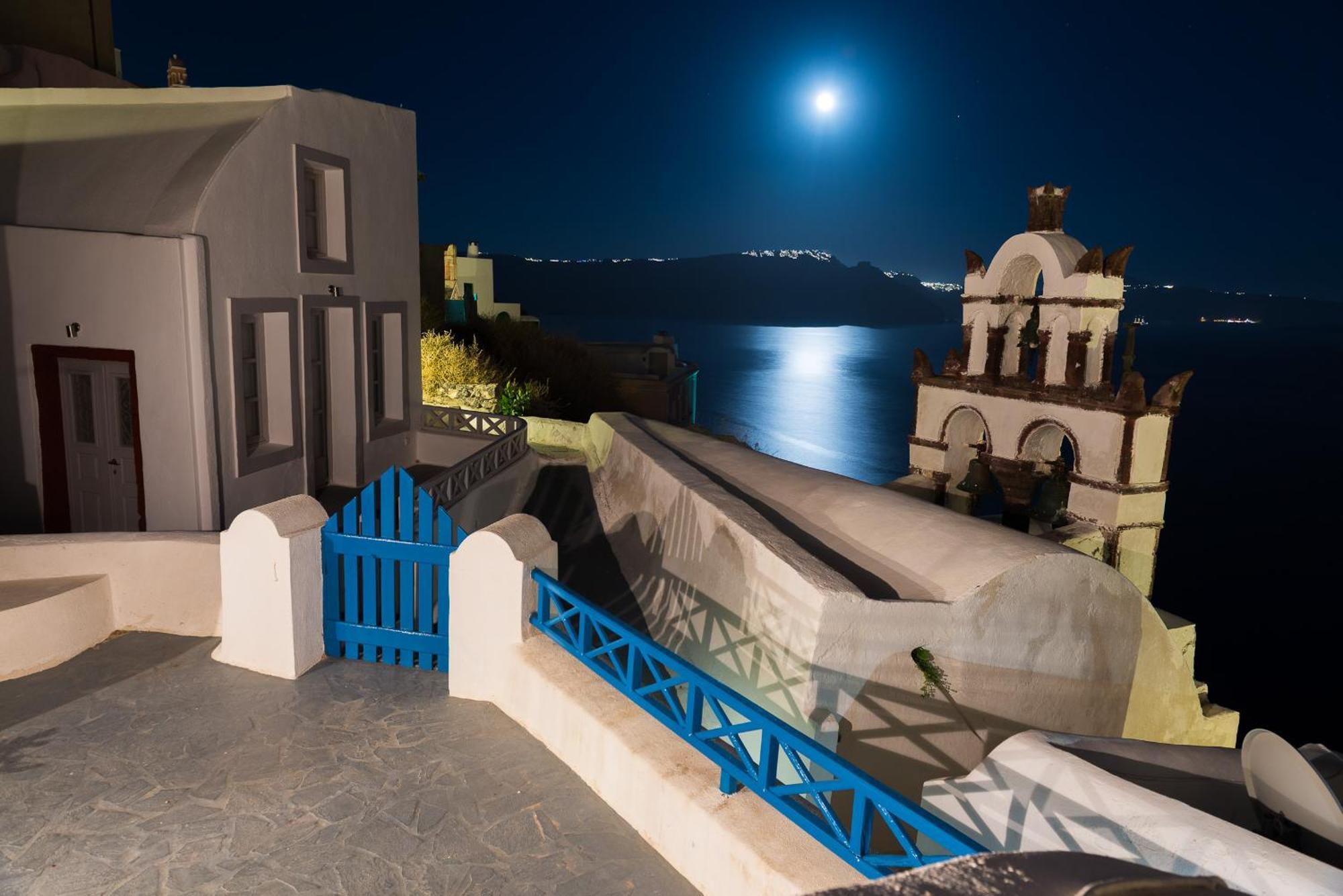 Santorini Paradise Cave Houses Oia  Exterior photo